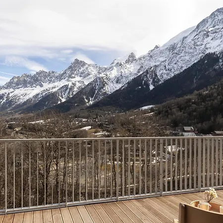 Leo - 2br, Modern, Lift Access, Mountain Views *